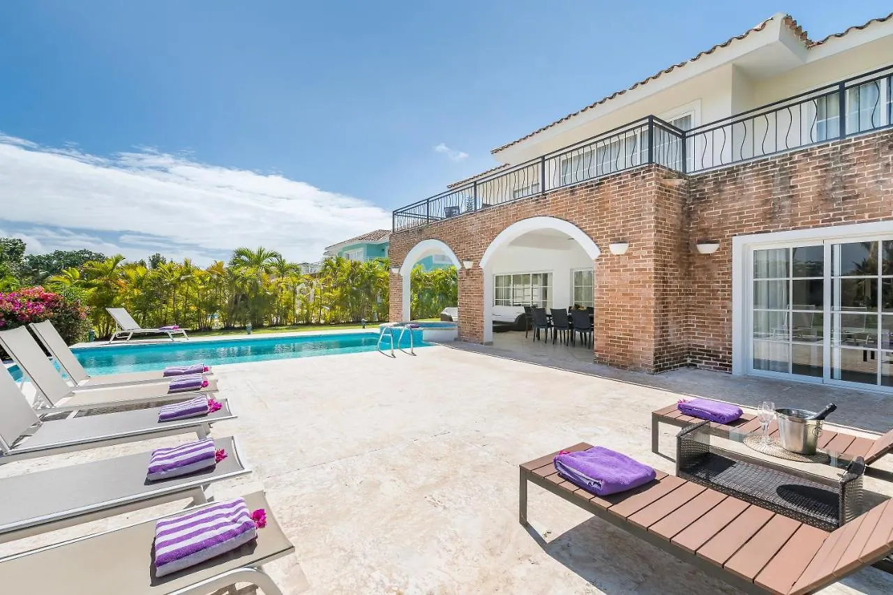Luxury & Modern Villa With Pool At Cocotal Golf & Country Club 푼타 카나
